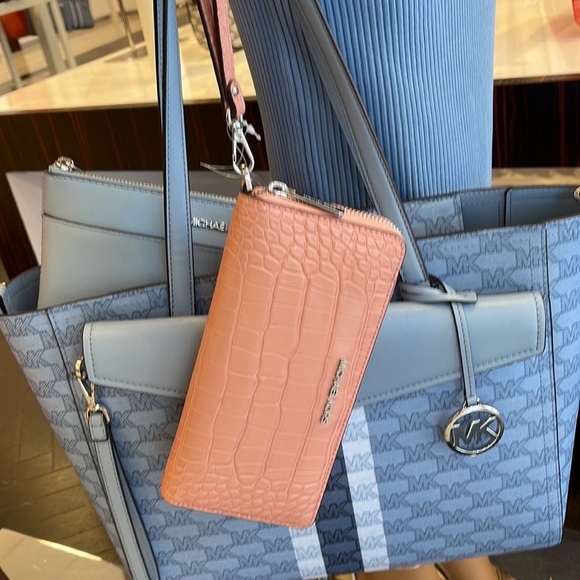 Michael Kors Large Jet Set Travel Continental Wristlet Phone Holder Case Wallet - Picture 14 of 16